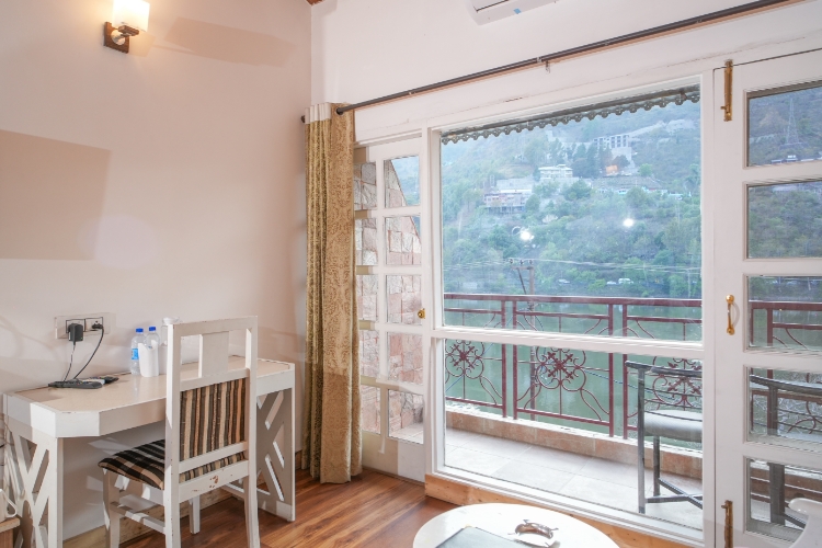 Neelesh Inn
